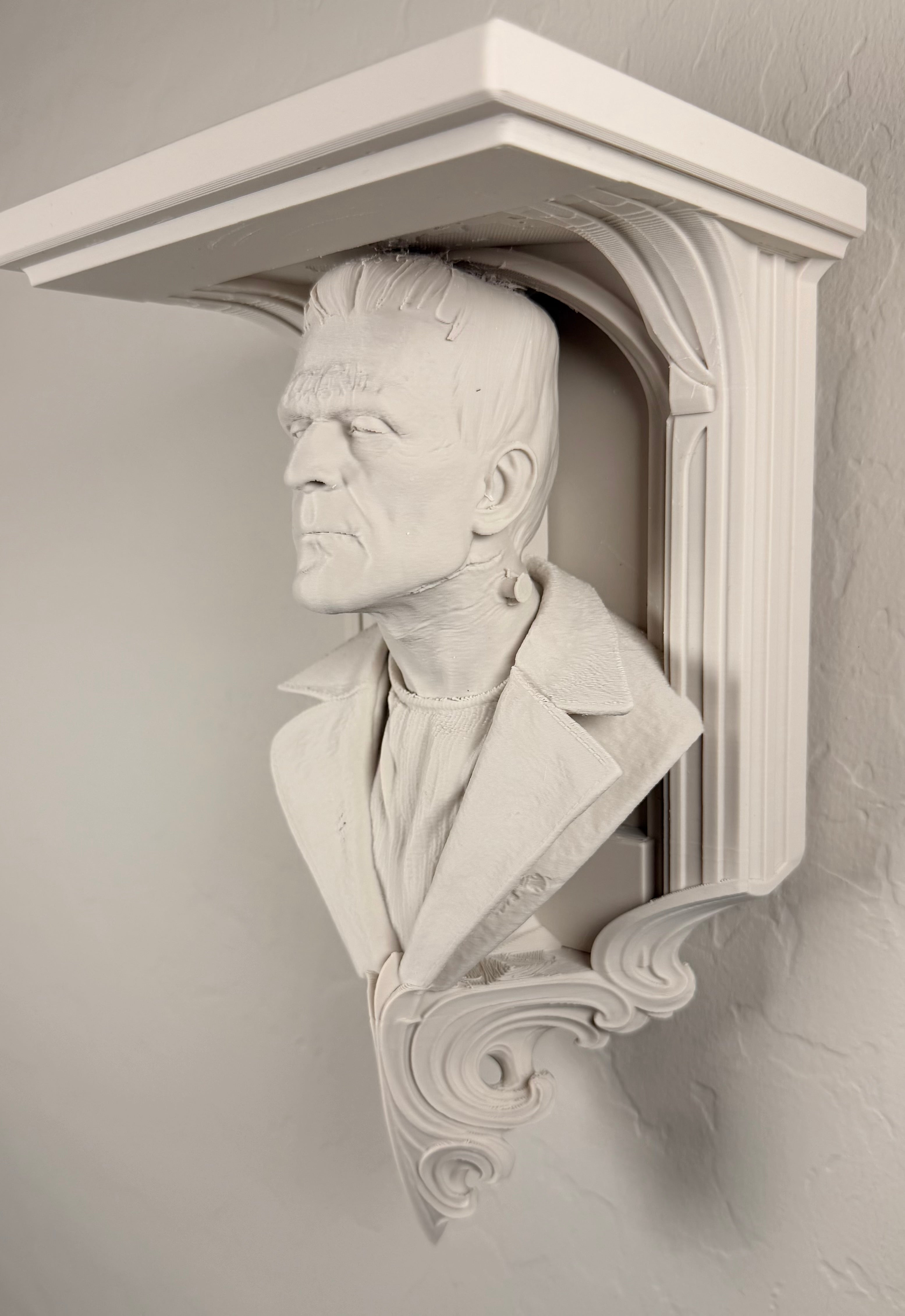 Horror Classic Frankenstein 6x5 Top Floating Wall Shelf Collectible