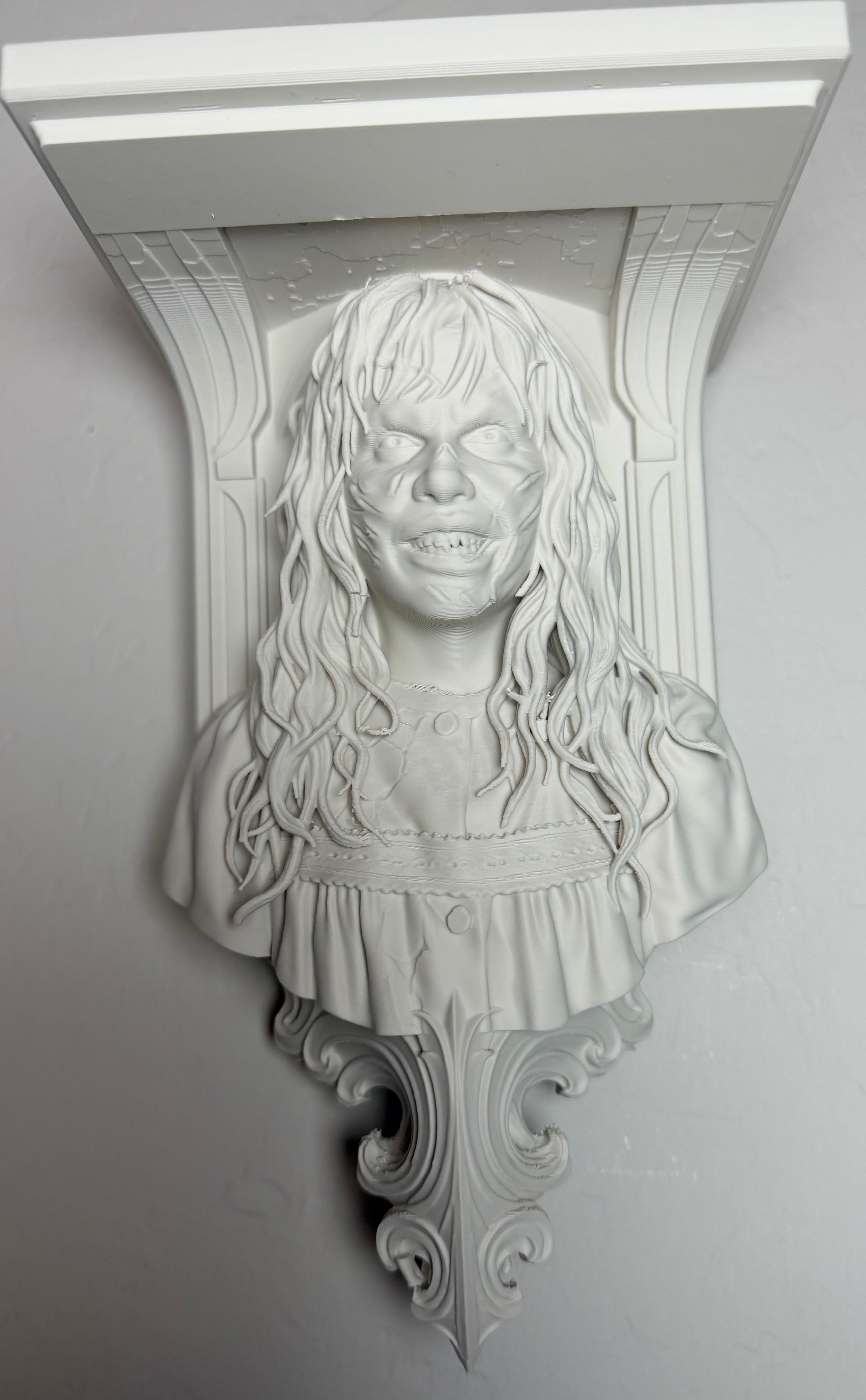 Horror The Exorcist Regan 6x5 Top Floating Wall Shelf Collectible