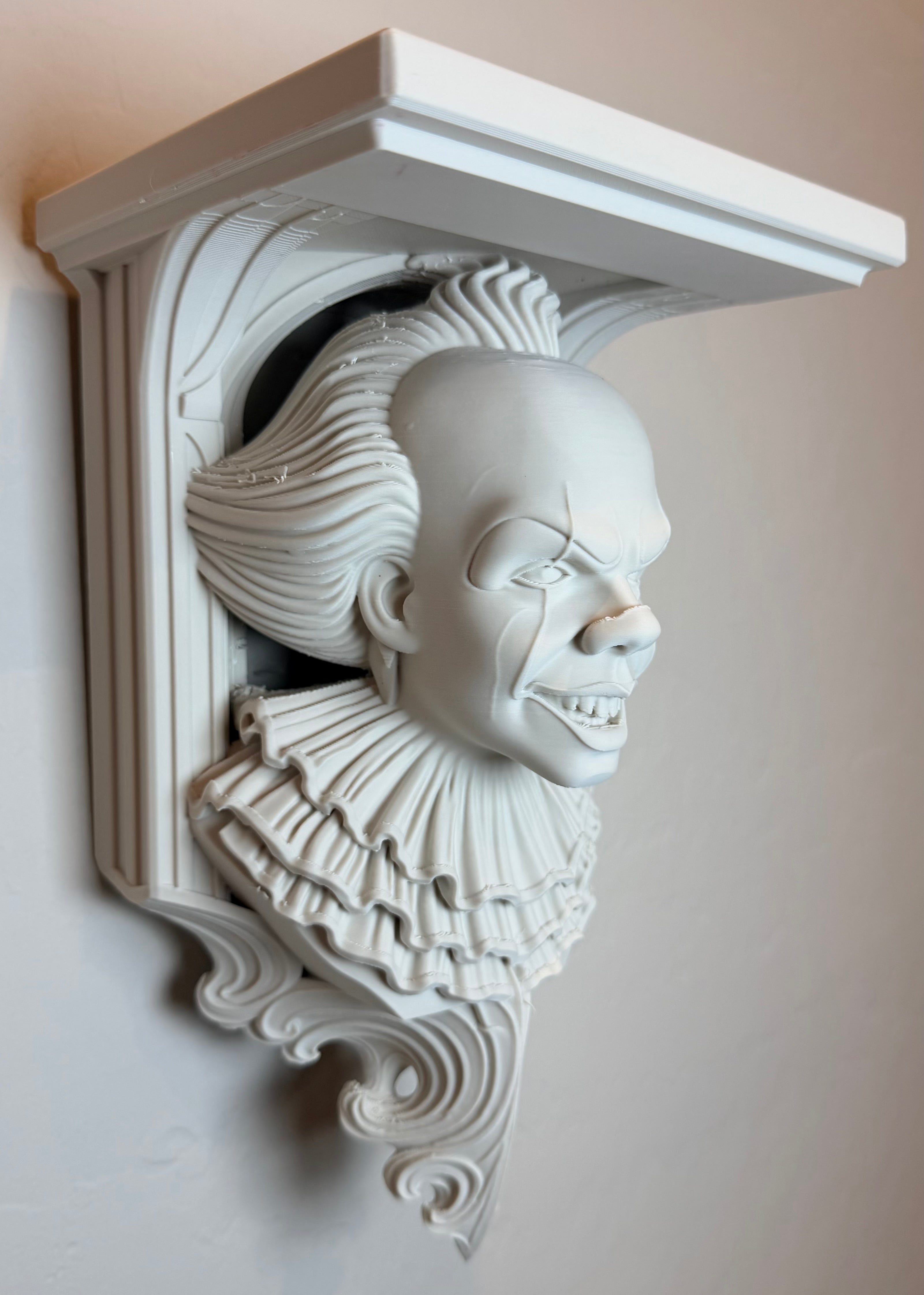 Horror It Pennywise 6x5 Top Floating Wall Shelf Collectible