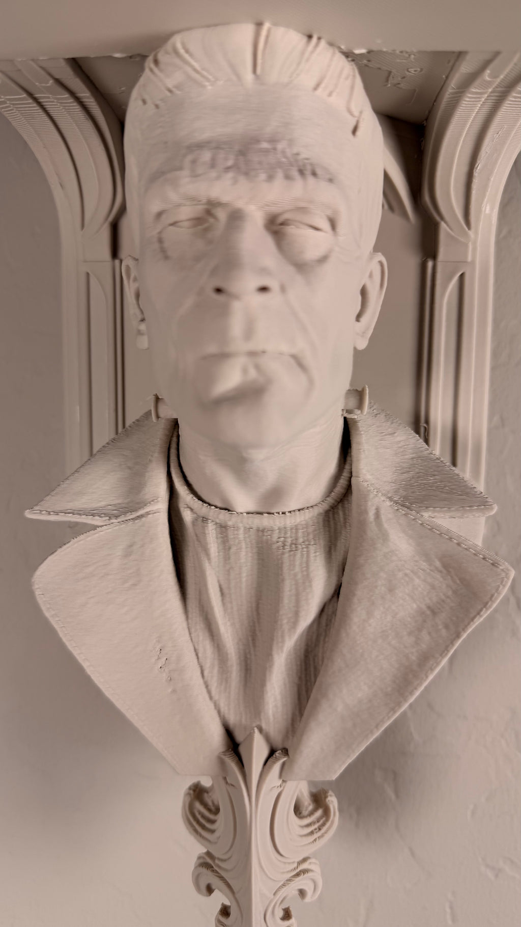 Horror Classic Frankenstein 6x5 Top Floating Wall Shelf Collectible