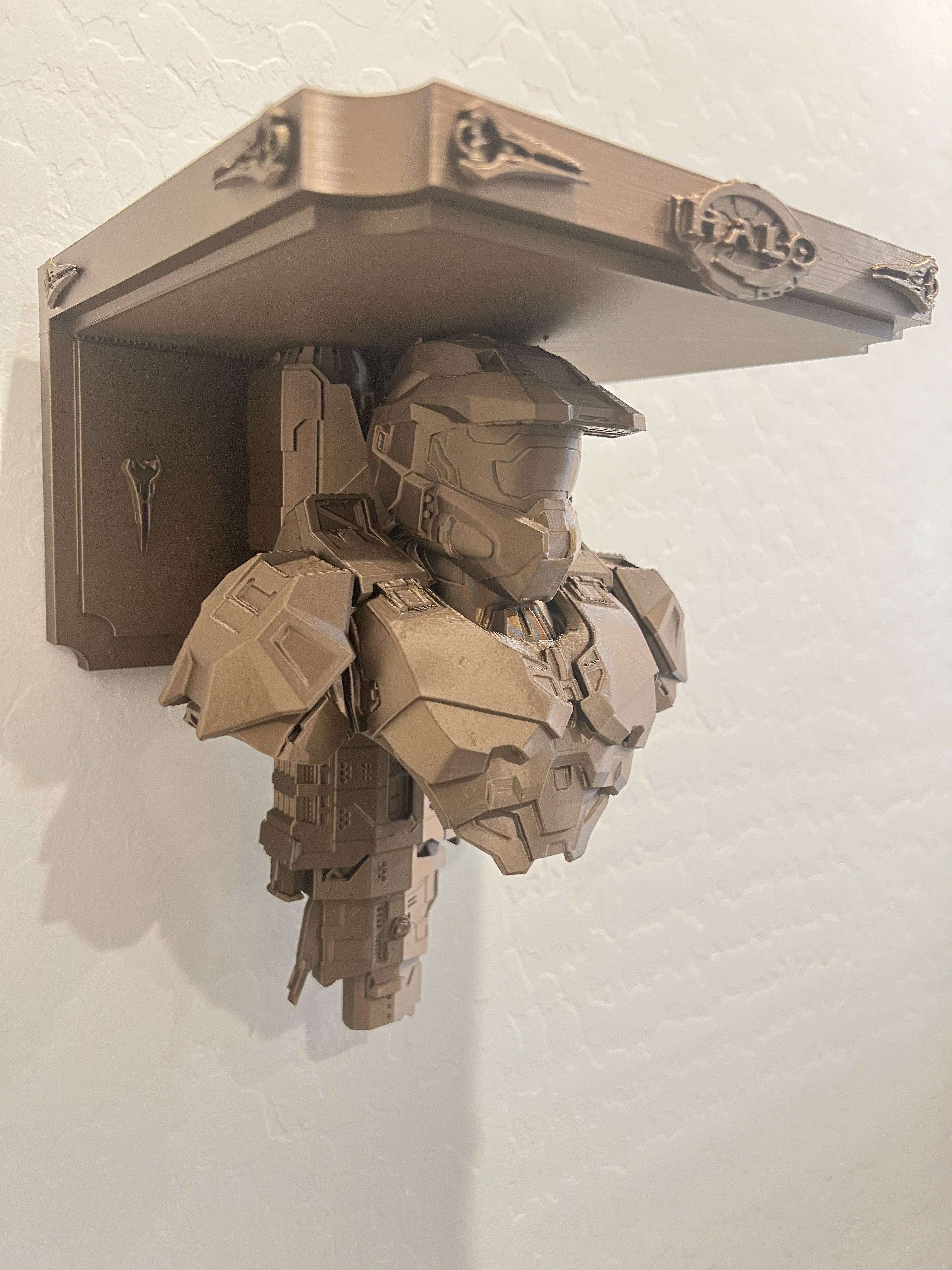 HALO Master Chief UNSC Pillar Of Autumn Like 7x7 Wall Shelf Collectible