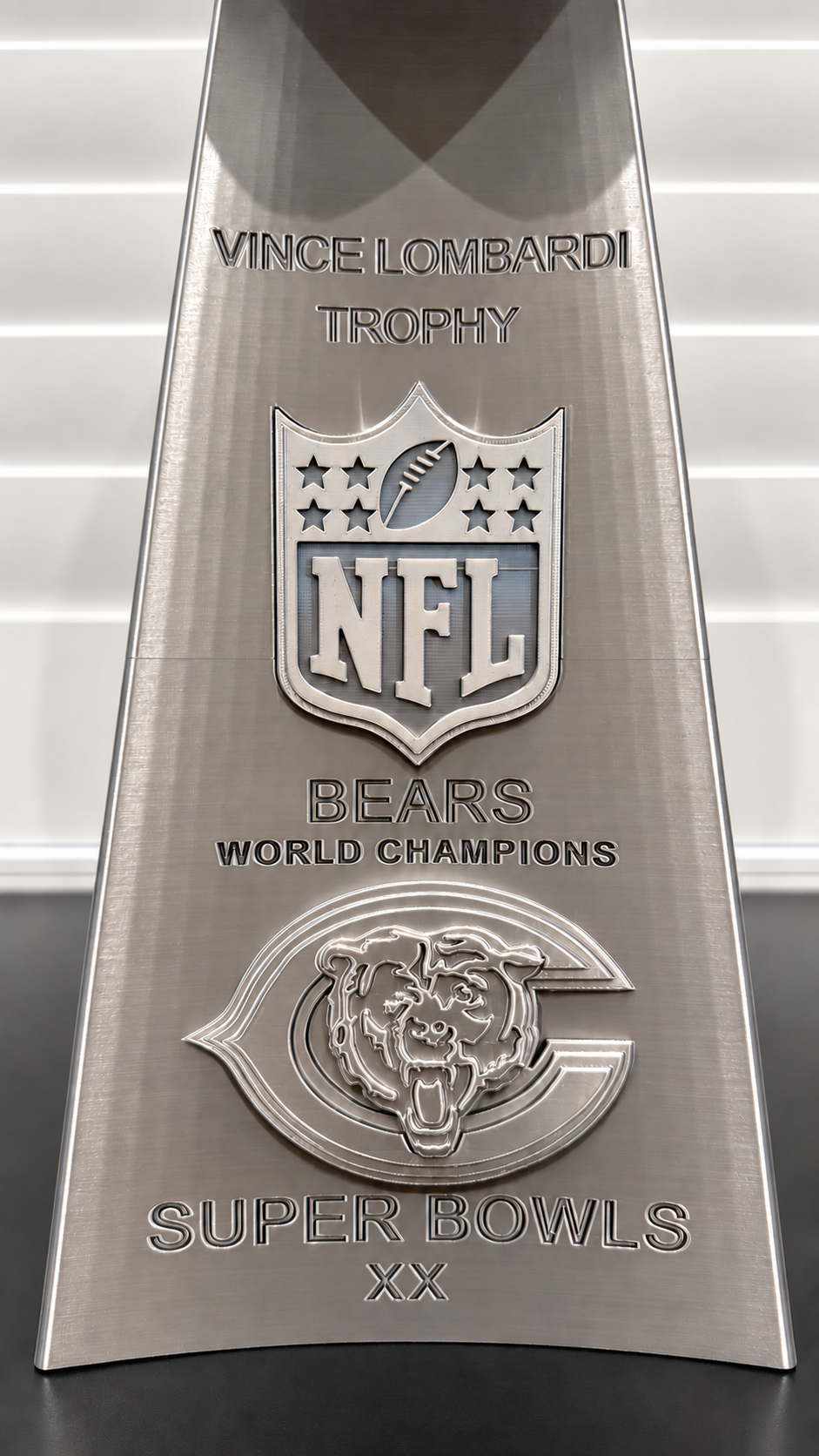 Chicago Bears Championship Trophy – 20-Inch Metallic Silver Display