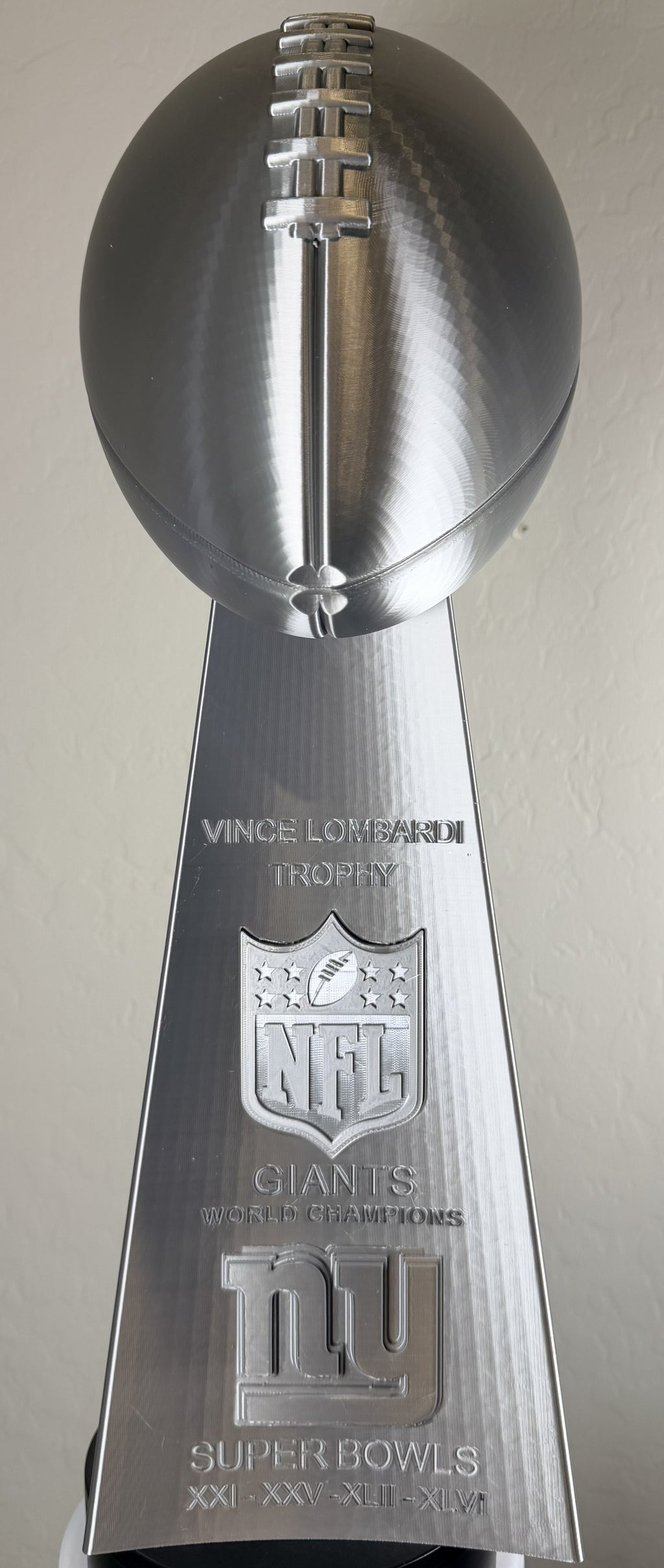 20 inch New York Giants football trophy display