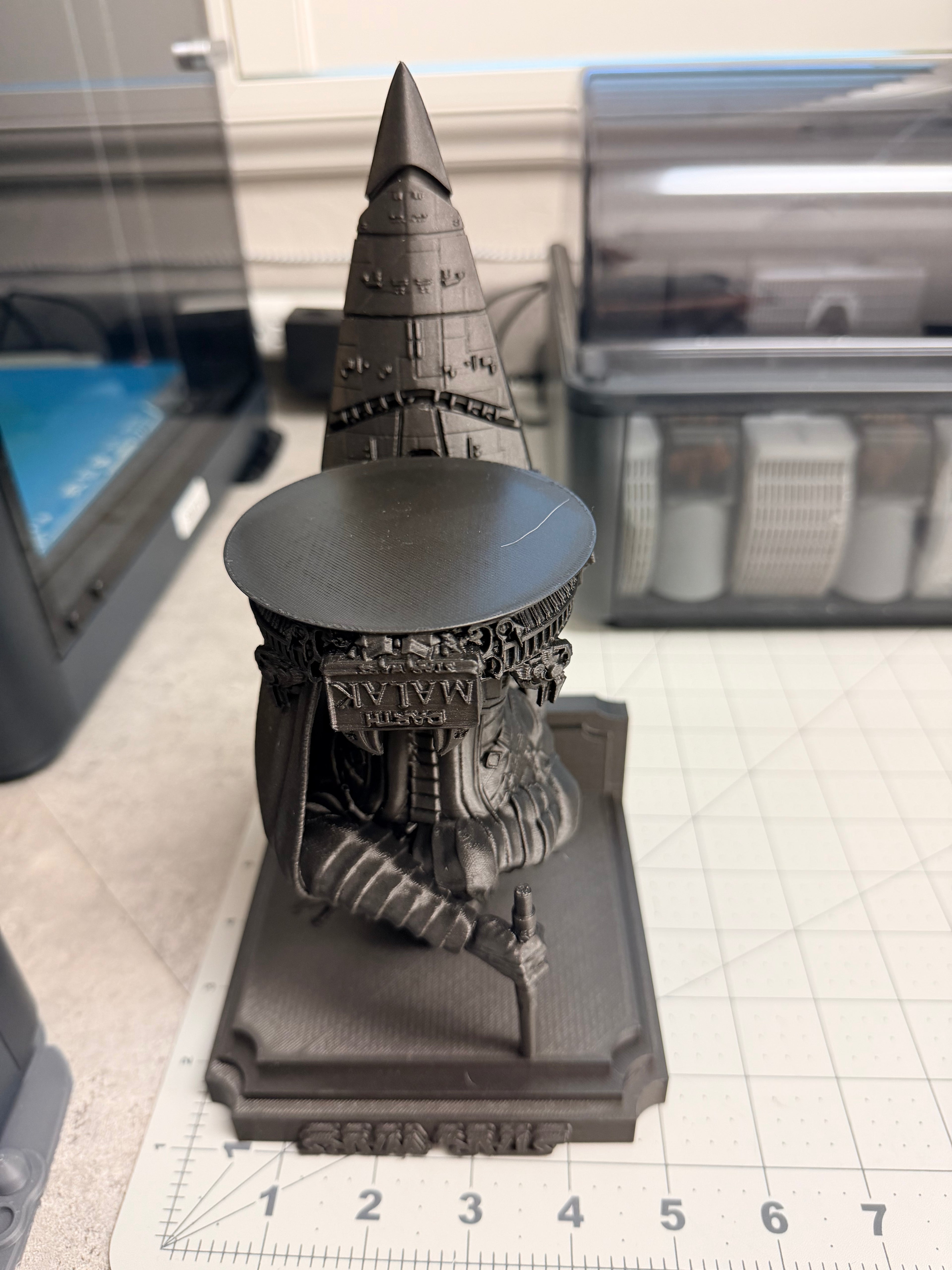 Star Wars - Darth Malak - Leviathan Like Floating Wall Shelf Collectible