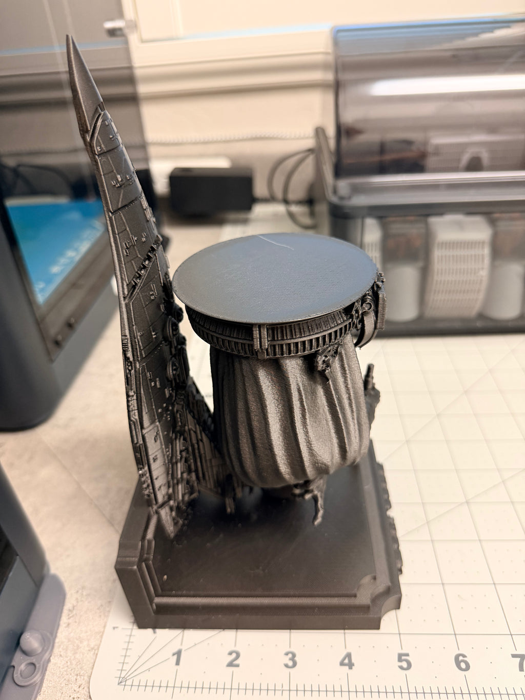 Star Wars - Darth Malak - Leviathan Like Floating Wall Shelf Collectible