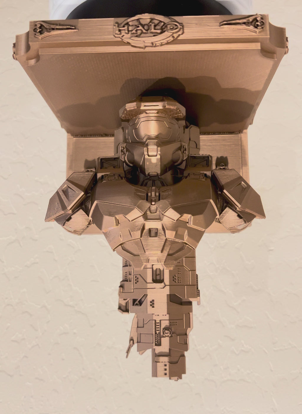 HALO Master Chief UNSC Pillar Of Autumn Like 7x7 Wall Shelf Collectible