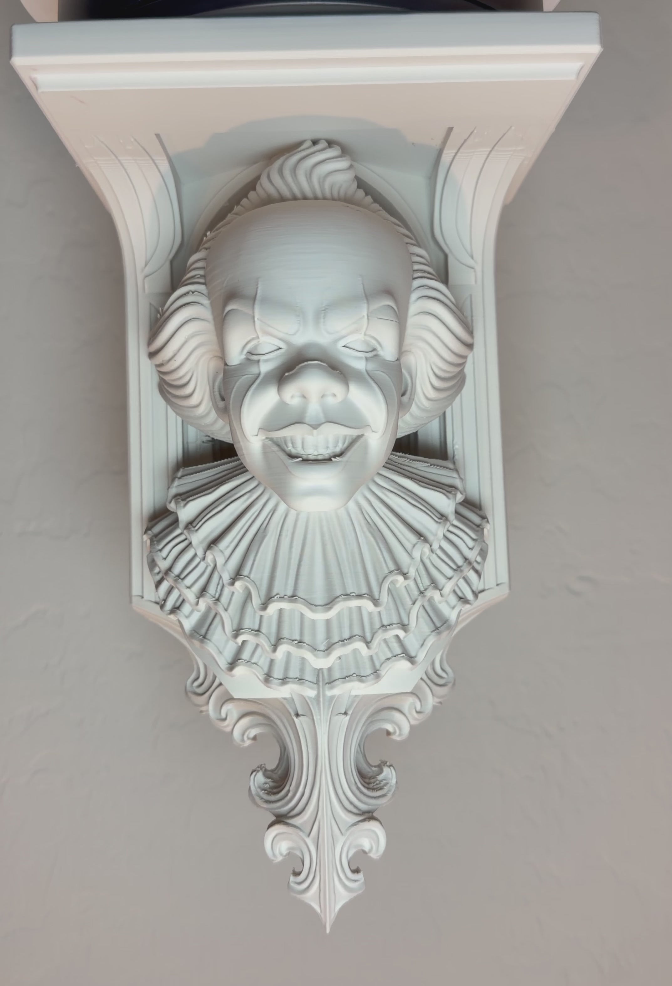 Horror It Pennywise 6x5 Top Floating Wall Shelf Collectible